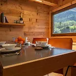 Mazot Du Mont-blanc - Happy *